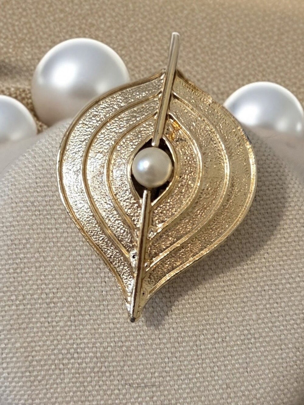 Gold Leaf Brooch - EUC